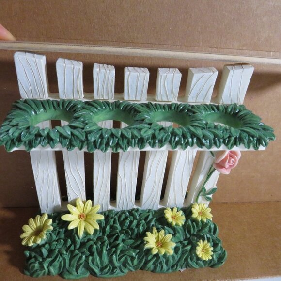 Kohl's Laura Ashley Fence Floral Garden Daisies Toothbrush Holder (pen holder) - Picture 12 of 12